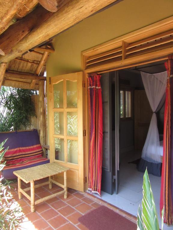 Precious Guesthouse Entebbe Exterior photo